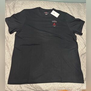 SIZE 2XL NIKE AIR JORDAN TOKYO EXCLUSIVE MINIATURE EMBROIDERED LOGO TEE BLACK